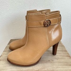Tory Burch Bristol Logo Camel Leather Booties Heels
